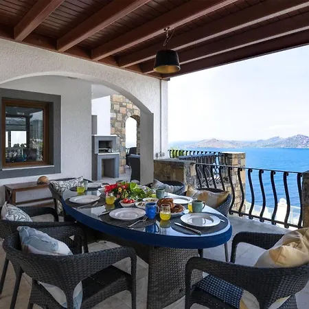 Villa With Pool And Sea View In Yalikavak Bd4148 *